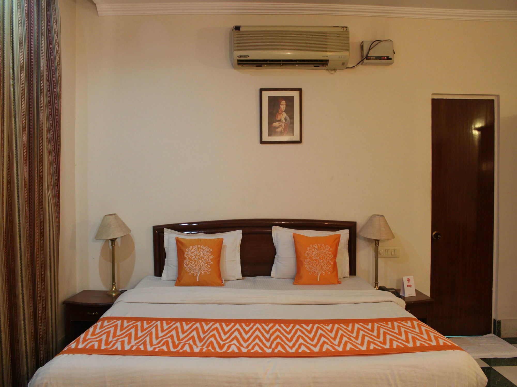Oyo 5232 Kwality Hotel Dehradun Luaran gambar